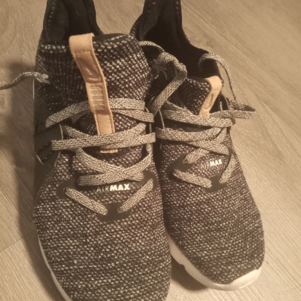 Nike Air Max Women's Running Shoe Sequent 3, Size 6, worn once